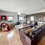 Green Hillside Apartment-Petit Wilogne Lägenhet *