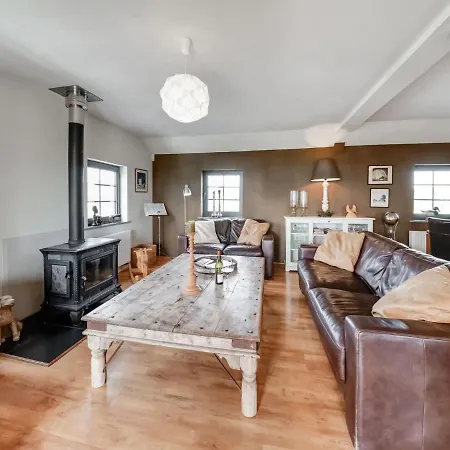 Comfortable And Spacious With Cosy Terrace And Fabulous View