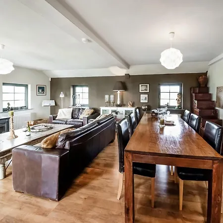 아파트 Comfortable And Spacious With Cosy Terrace And Fabulous View *