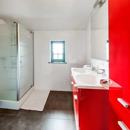 Hillside Apartment-petit Wilogne Lejlighed