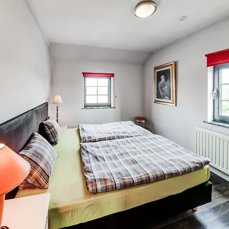 Hillside Apartment-petit Wilogne Lejlighed