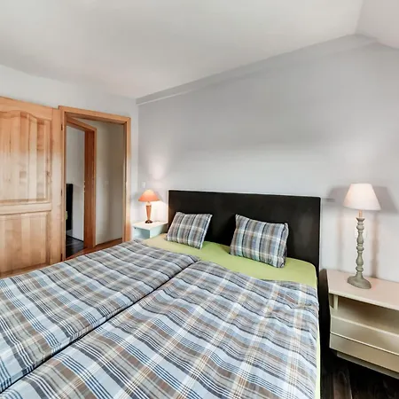 Hillside Apartment-petit Wilogne *